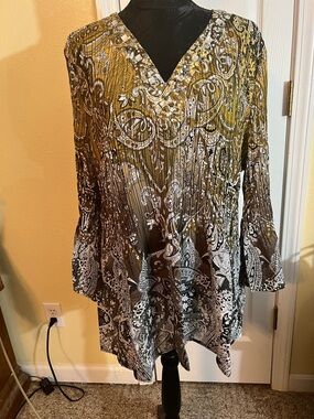 Avenue Olive and Black Paisley V-Neck Tunic